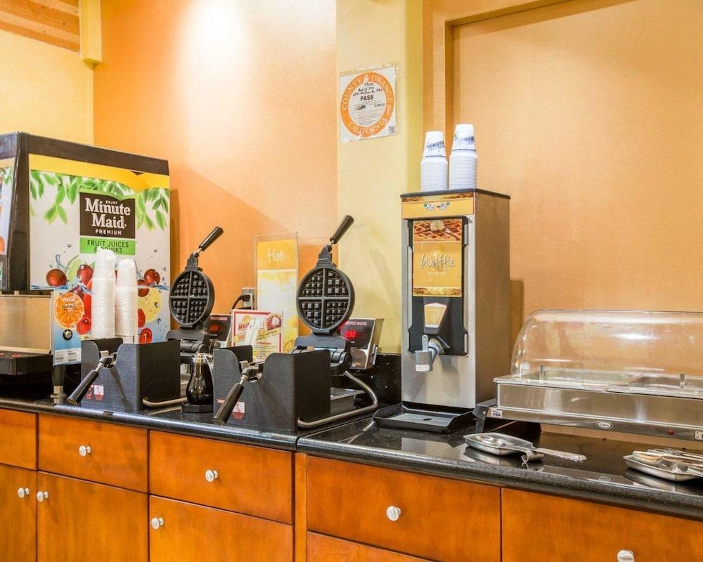 Quality Inn & Suites Westminster Seal Beach Eksteriør billede