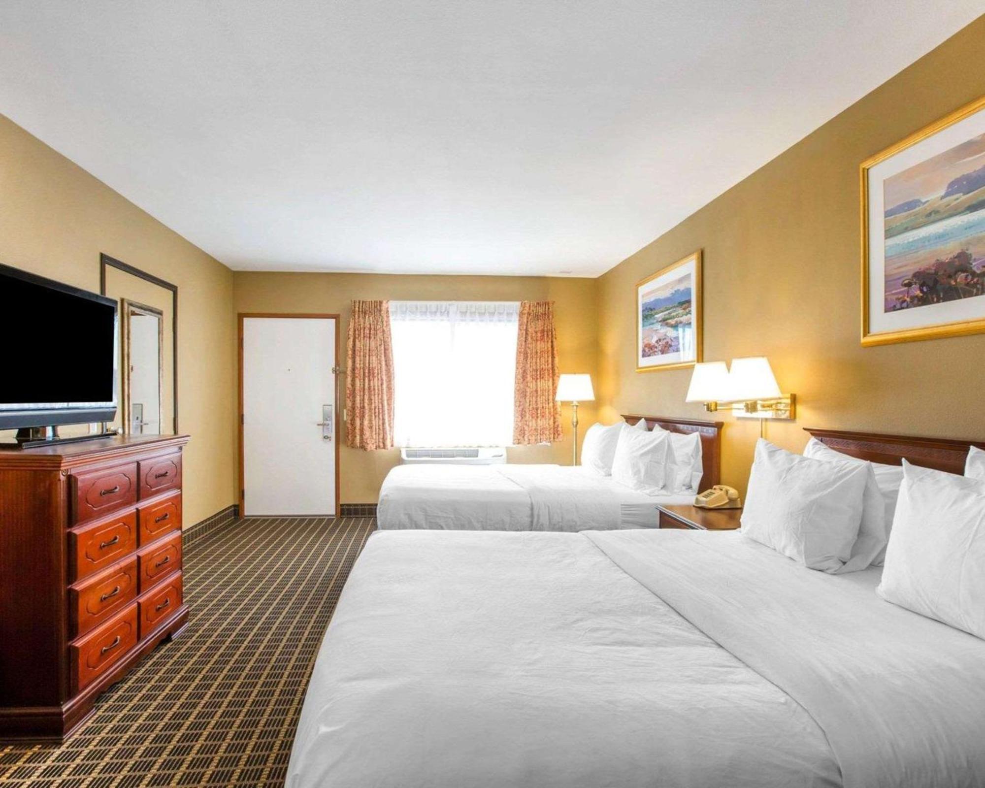 Quality Inn & Suites Westminster Seal Beach Eksteriør billede