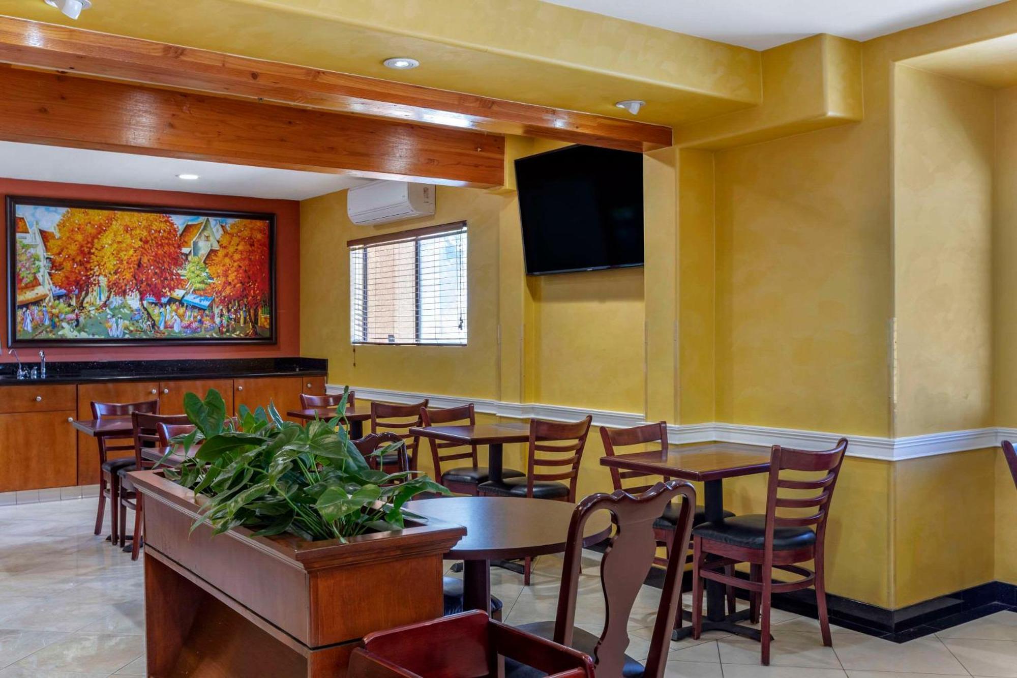 Quality Inn & Suites Westminster Seal Beach Eksteriør billede