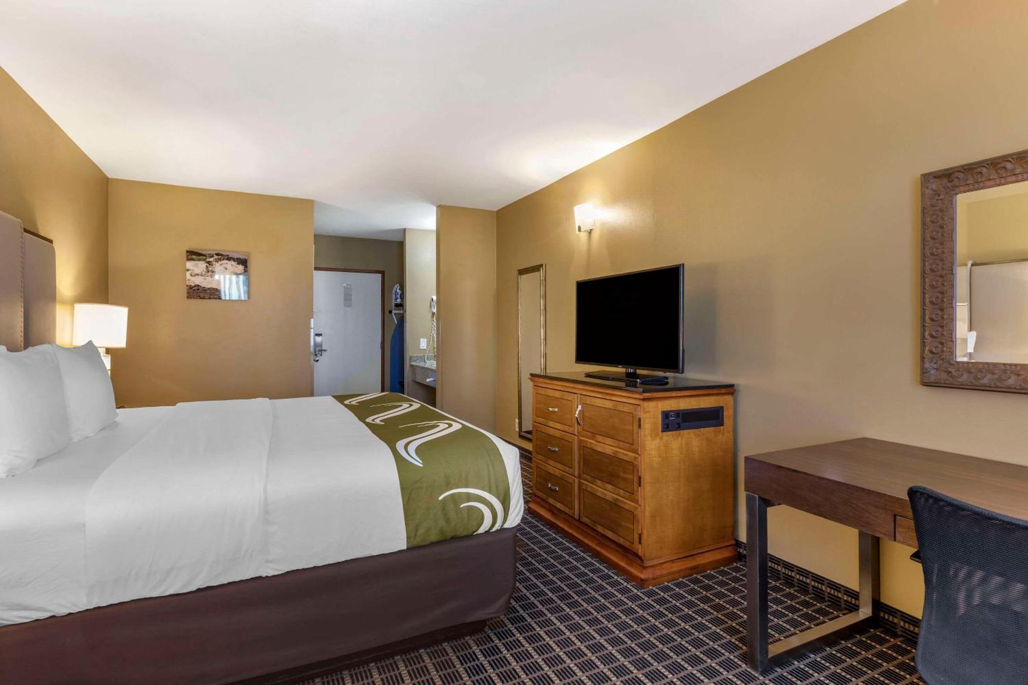 Quality Inn & Suites Westminster Seal Beach Eksteriør billede