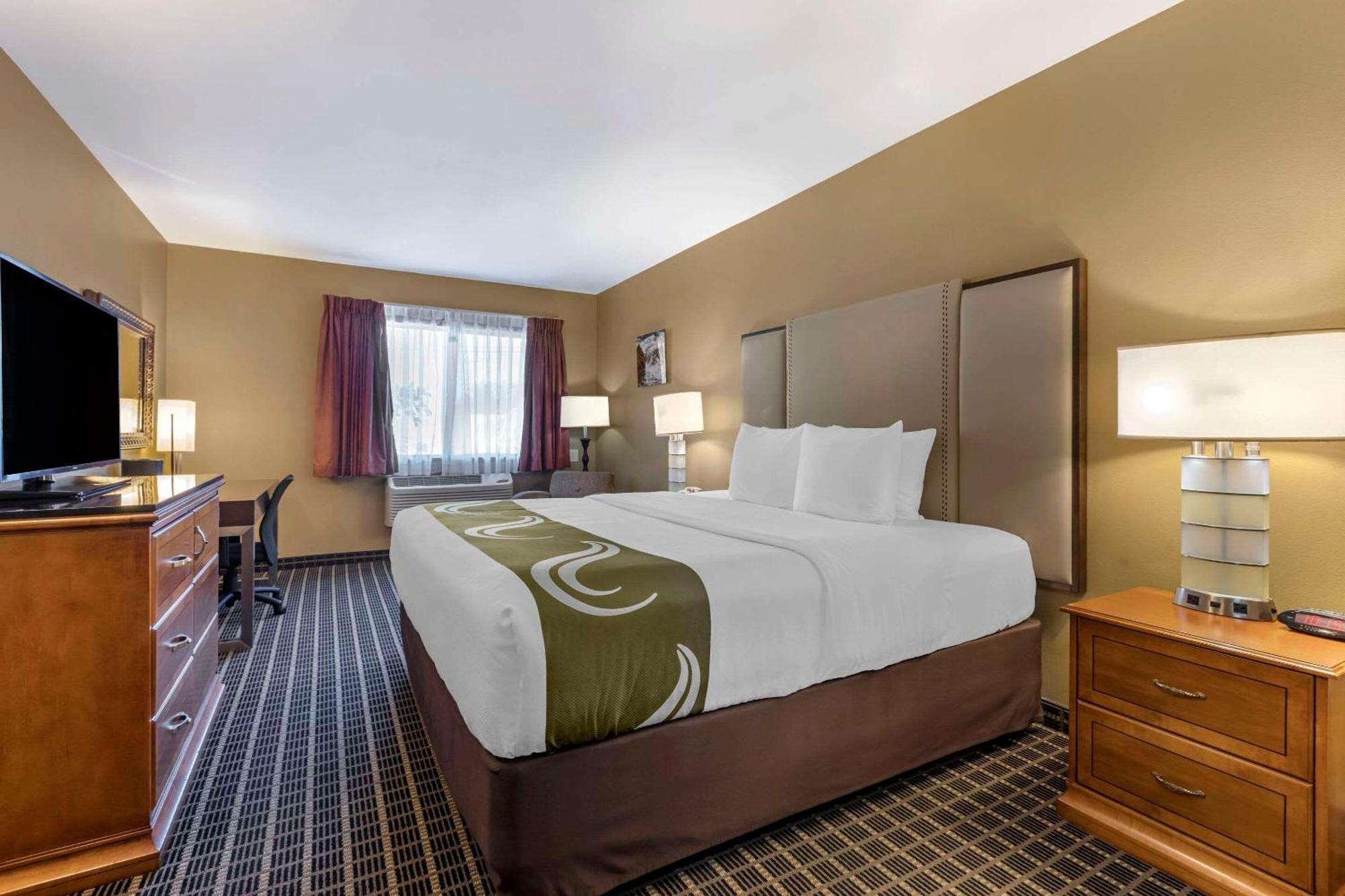 Quality Inn & Suites Westminster Seal Beach Eksteriør billede