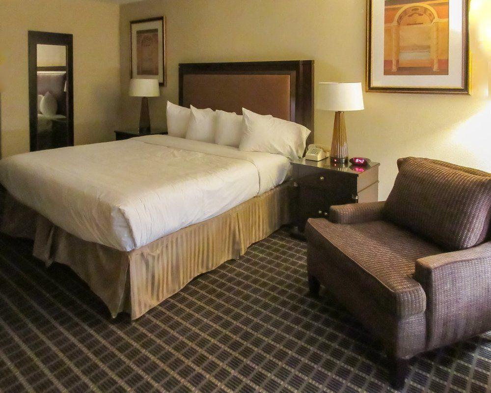 Quality Inn & Suites Westminster Seal Beach Eksteriør billede