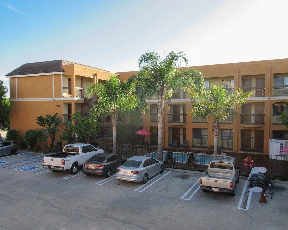 Quality Inn & Suites Westminster Seal Beach Eksteriør billede