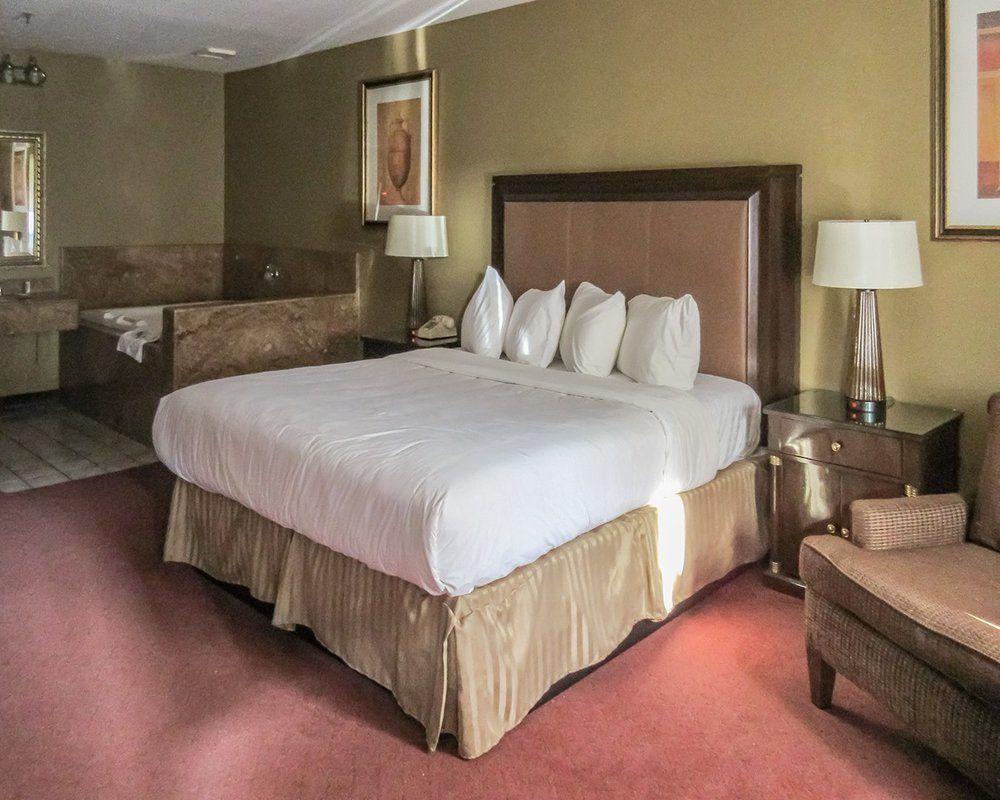 Quality Inn & Suites Westminster Seal Beach Eksteriør billede
